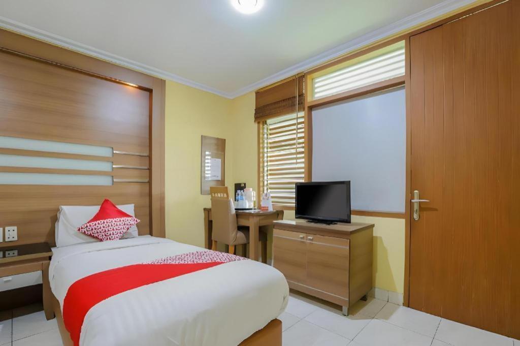 Hotel Senen Indah Syariah Cakarta Dış mekan fotoğraf